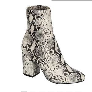 Snakeskin sock Booties